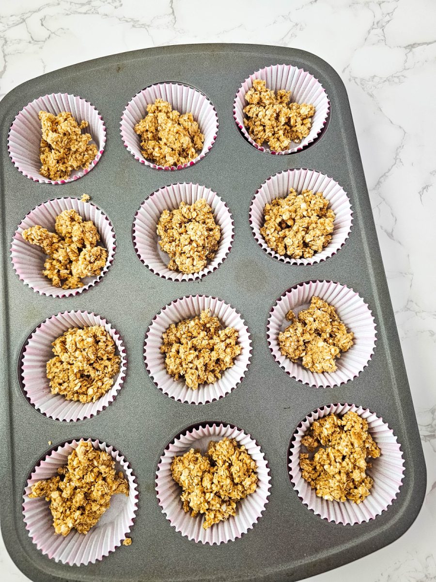 fill muffin cups with oat crust mixture