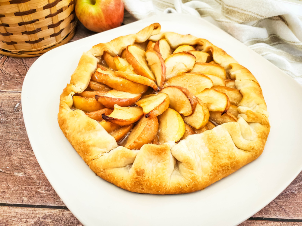 Easy Pie Crust Apple Tart