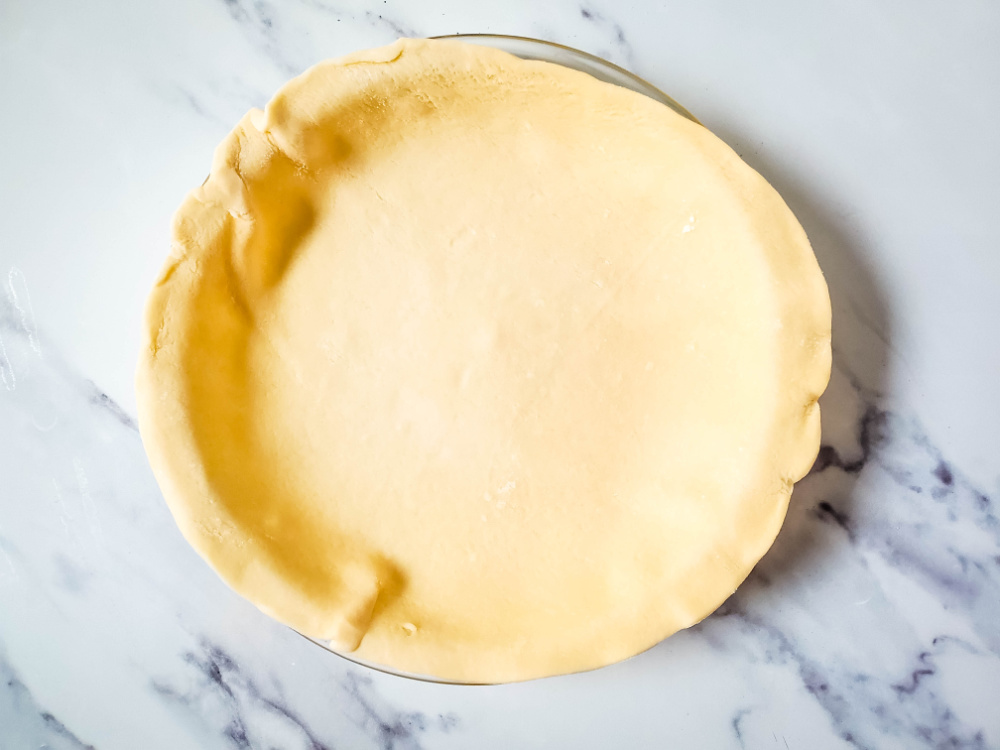 bottom pie crust in pie pan