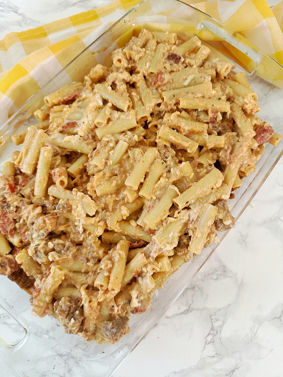 rest of the cheesy pasta in baking pan