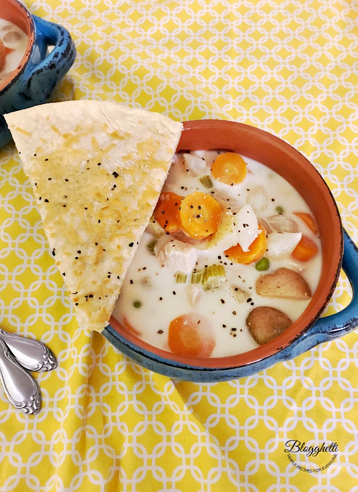 Slow Cooker Chicken Pot Pie Soup - Creme De La Crumb