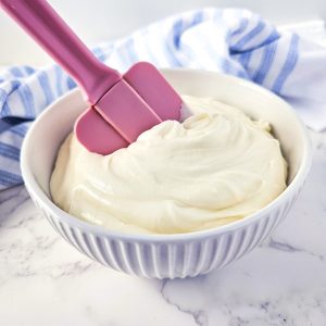 feature image of cream cheese frosting