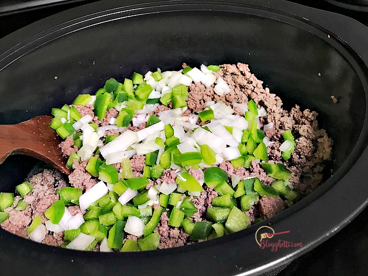 meat layer for chili in slow cooker