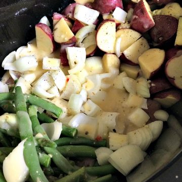 Seasoned Chicken, Potatoes and Green beans - The Magical Slow Cooker