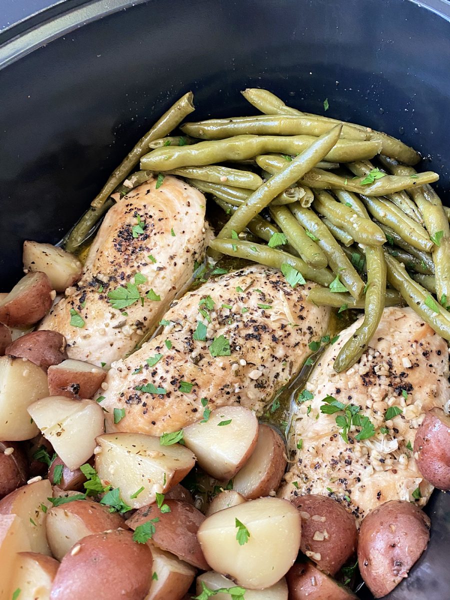 chicken and vegetables in slow cooker with lemon dressing