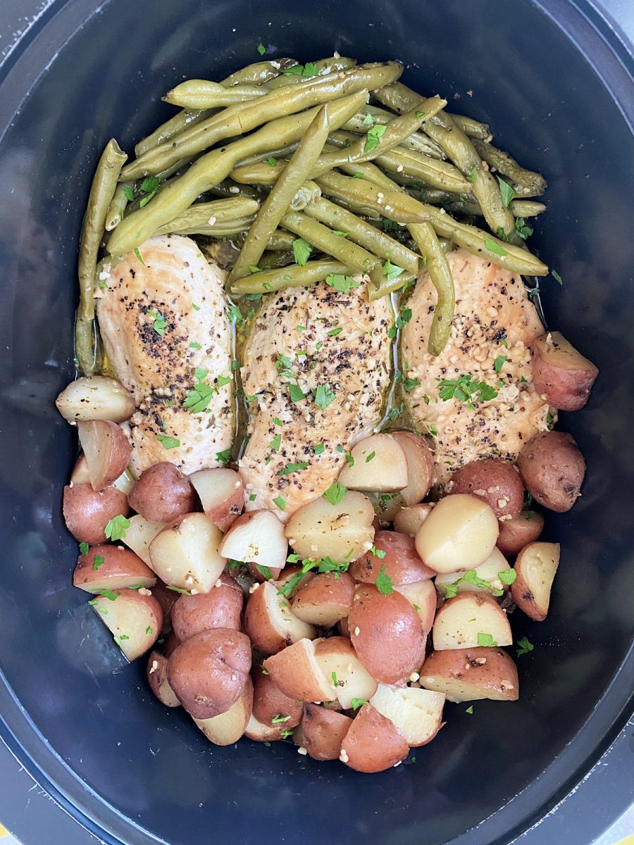 slow cooker chicken with green beans and potatoes closeup