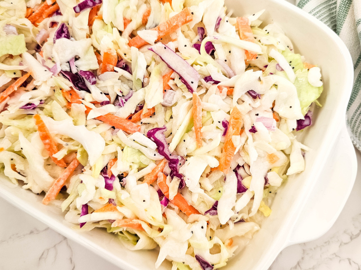 coleslaw with poppy seed dressing close up