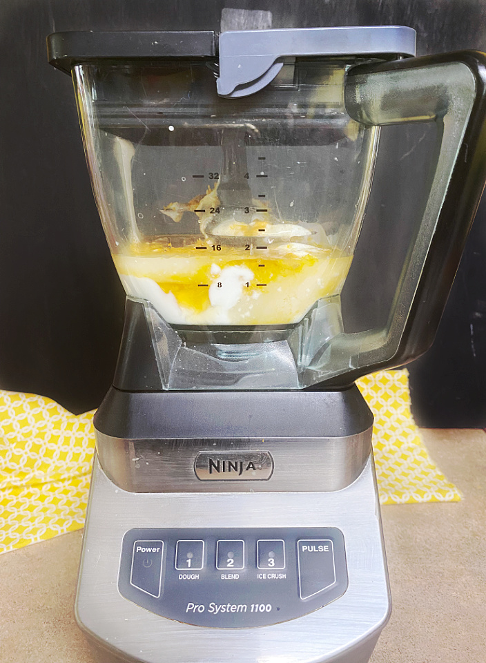 Ninja blender with lemon smoothie ingredients