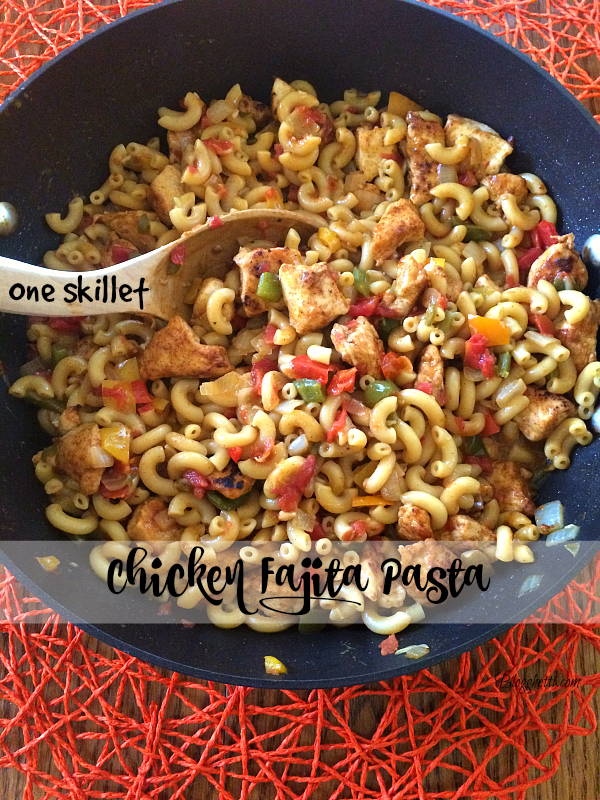 One Skillet Chicken Fajita Pasta