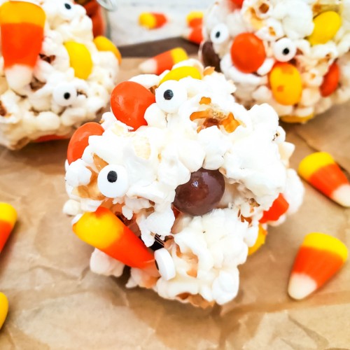 https://blogghetti.com/wp-content/uploads/2016/10/halloween-popcorn-candy-balls-up-close-500x500.jpg