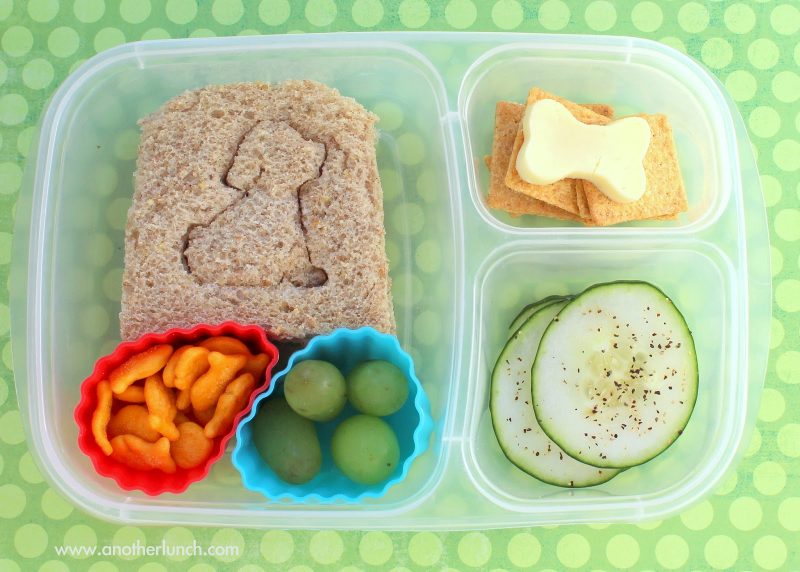 Creating appealing and appetizing school lunches doesn’t have to a chore or boring for us parents or our children. Getting the perfect lunchbox, a little prep the night before, filling it with foods that are healthy and fun to eat is a great way to get the kids to want to eat their lunch at school.