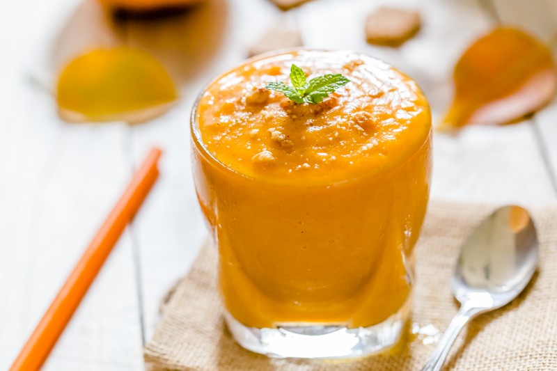 Delicious Honey Pumpkin Smoothie with Cinnamon