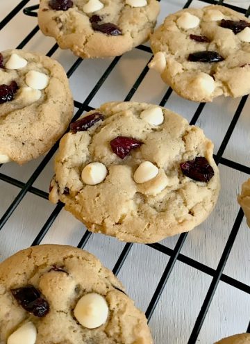 This year, for the Food Blogger Love Cookie Exchange,  I choose to bake a soft and chewy cranberry white chocolate cookie. They remind me of the ones at a local bakery here and I just love them. I think the dried cranberries make the cookies look a bit festive for the season.