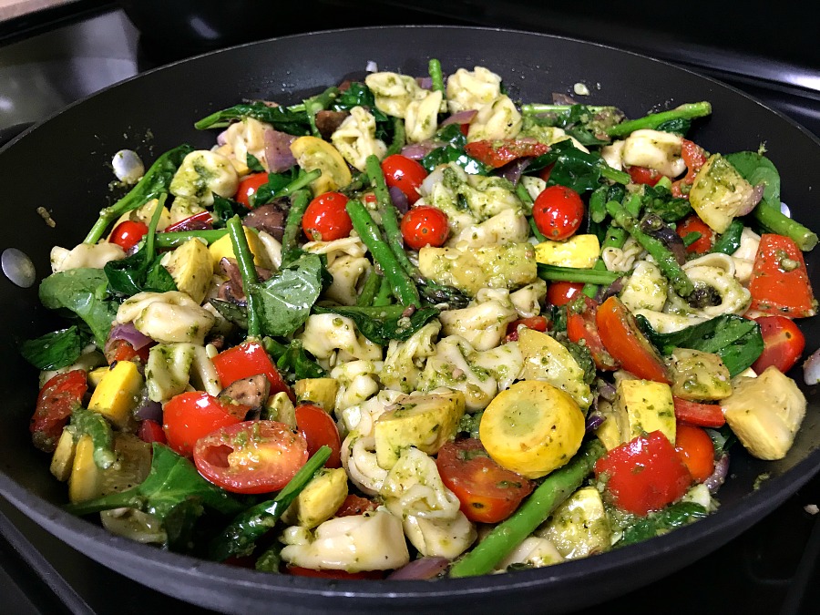 Delicious Tortellini with Pesto and Roasted Vegetables