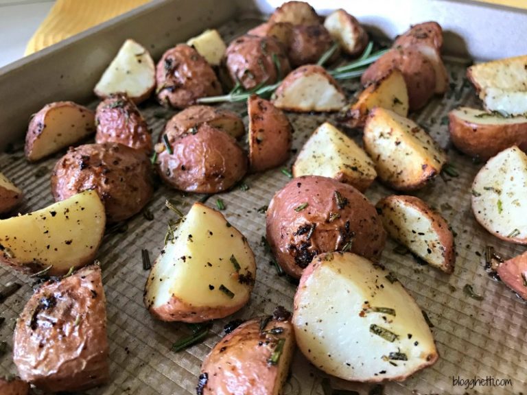 Rosemary Garlic Parmesan Roasted Potatoes #CookoutWeek