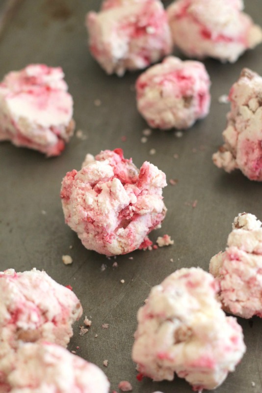 raspberry-frozen-cream-cheese-bites