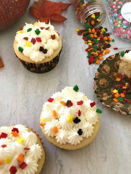 Festive Fall Cupcakes with White Chocolate Frosting - feature