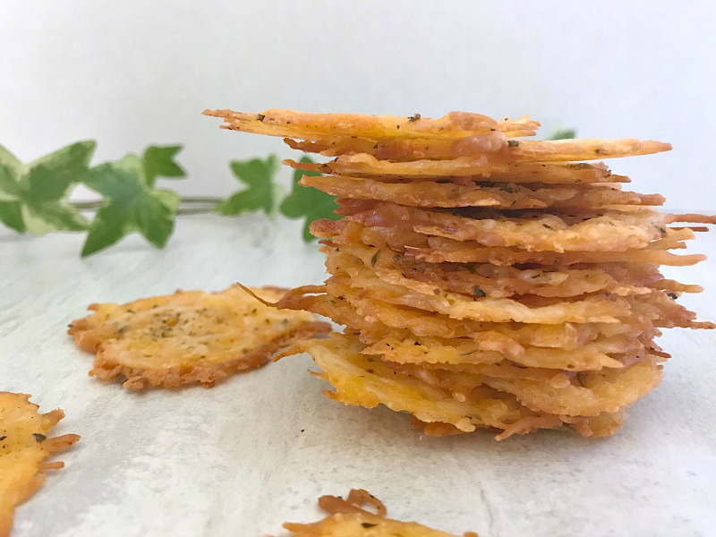 Baked Parmesan Cheddar Crisps