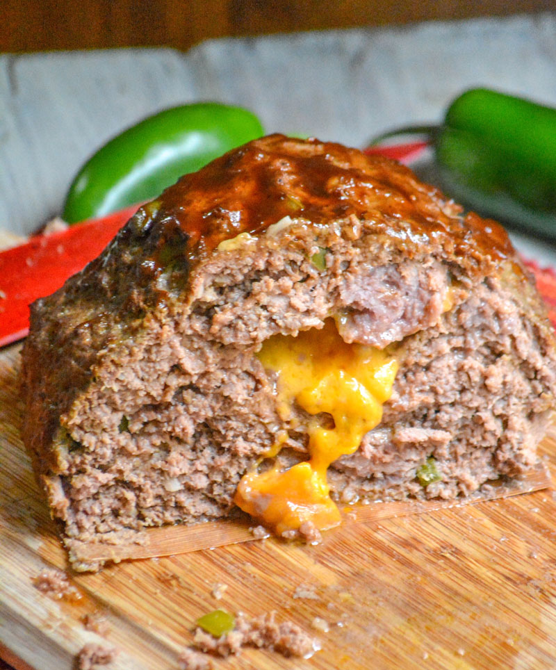 Buttermilk-Jalapeno-Cheddar-Stuffed-Smoked-Meatloaf-5
