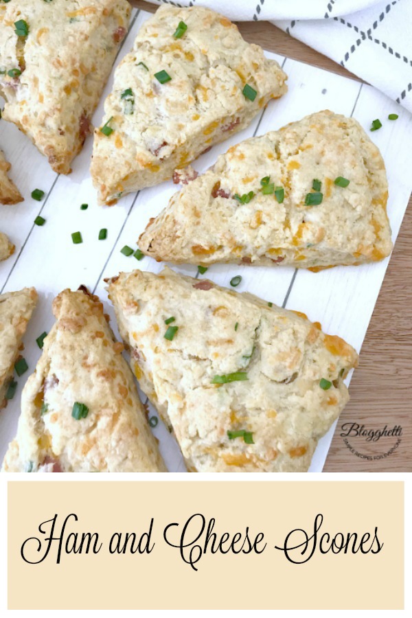 Ham and Cheese Scones with Chives #scones #ham #cheese #breakfast #biscuit