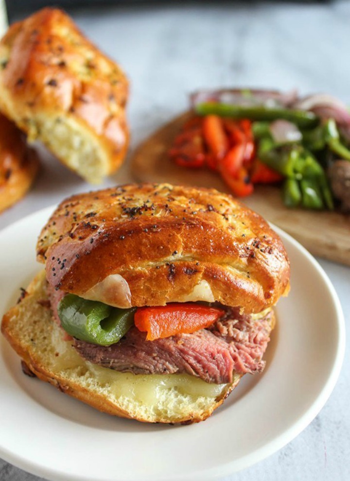 Homemade-Cheesesteak-on-the-grill-pin