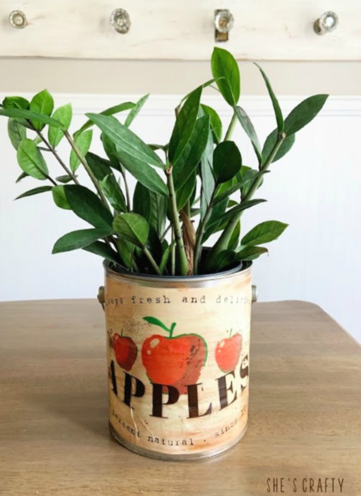 how to use a can for a planter