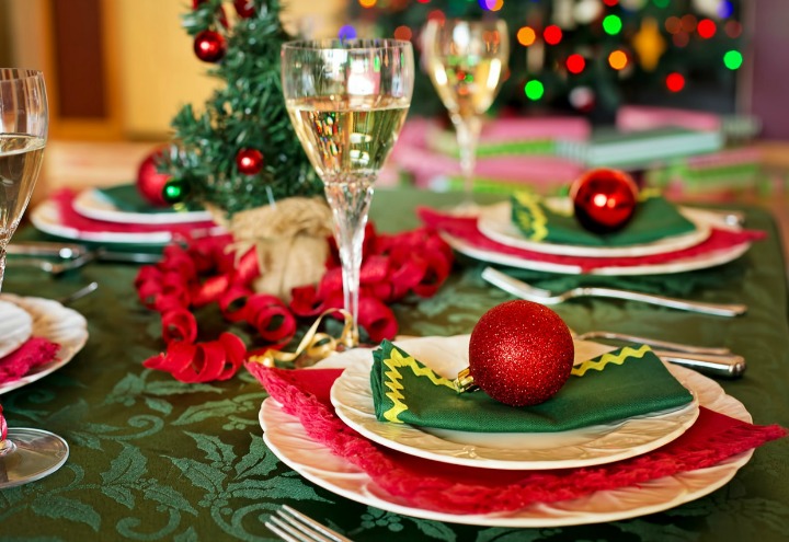 Christmas dinner table setting