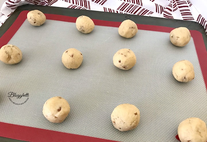 cinnamon pecan snickerdoodle dough balls