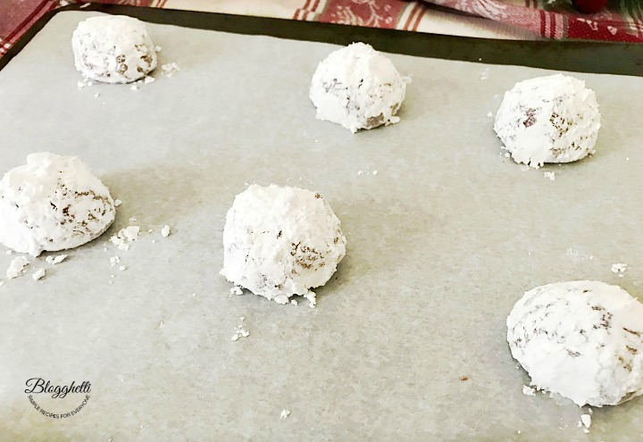 Crinkle cookies ready to bake
