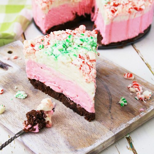 no-bake-peppermint-cheesecake-on-salvagesisterandmister.com_