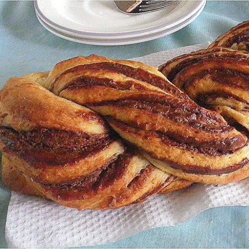 braided nutella brioche