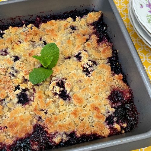 Easy Blackberry Cobbler