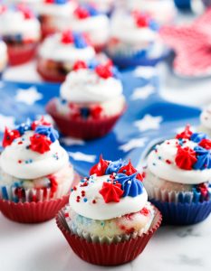Mini-Cupcakes-for-4th-of-July-set-1-Final-1-600x773