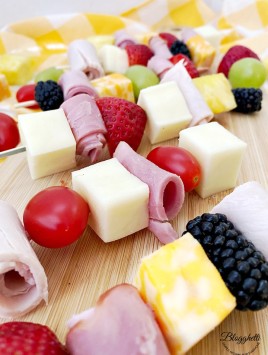 Cheese and meat lunch kabobs