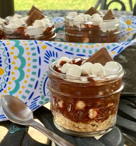 Smores-mason-jars-spoon