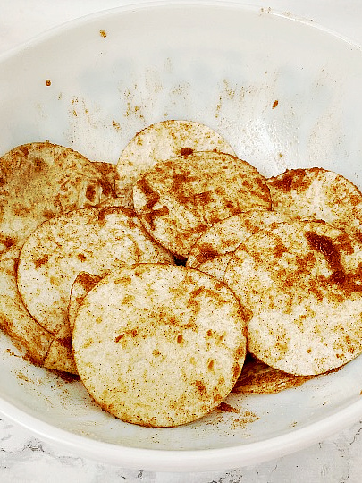 coated shells with cinnamon