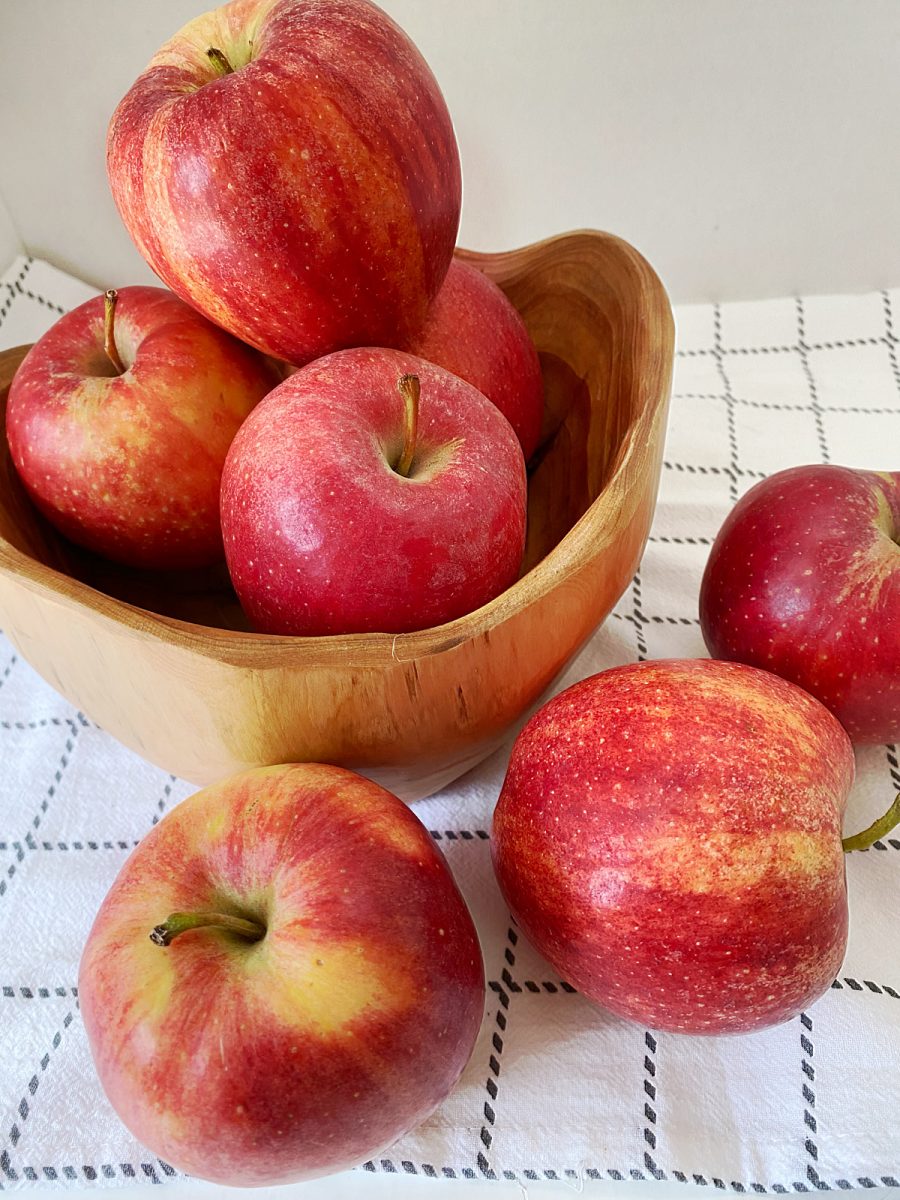 gala apples in bowl