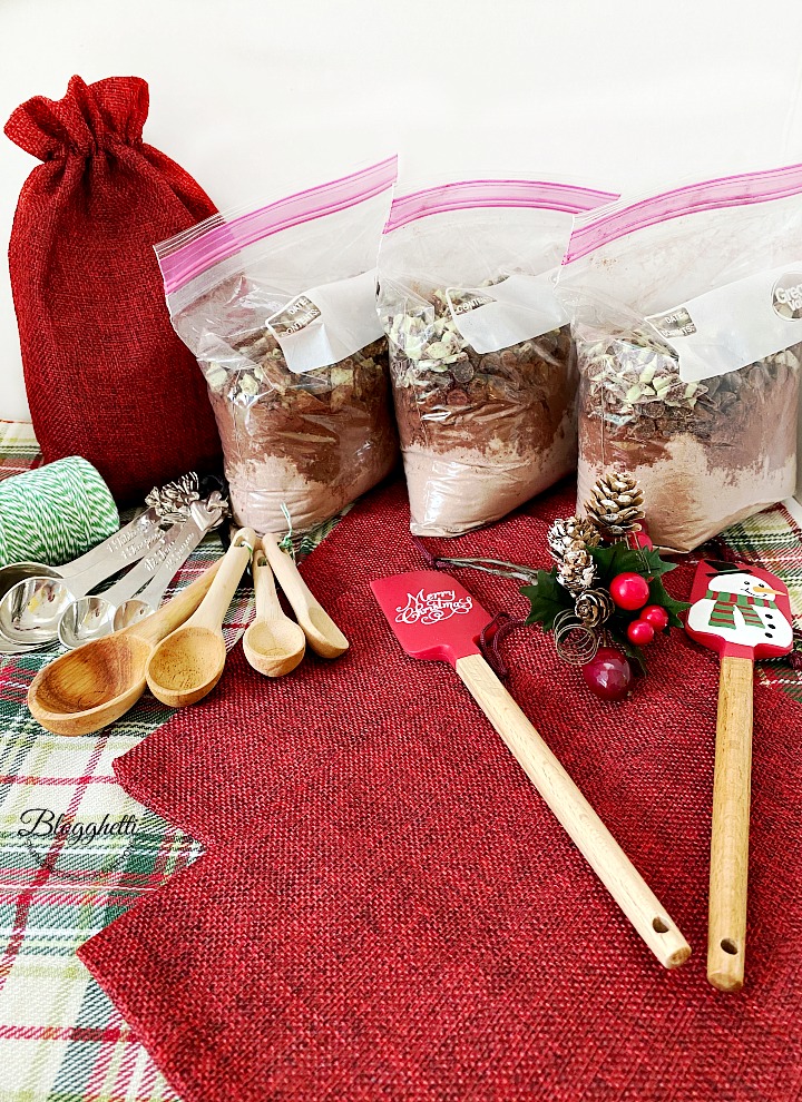 materials and ingredients for cookie mix gift sacks