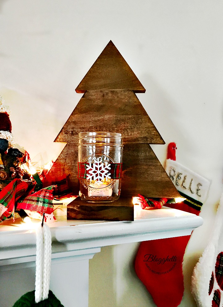 wooden Christmas tree candle holder