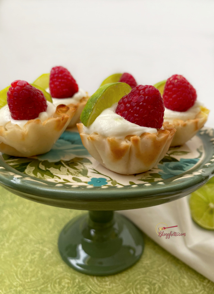 mini tarts shells filled with key lime mousse