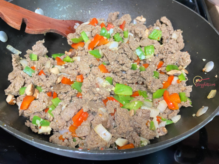 browning ground beef and vegetables
