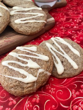 close up of eggnog frosted chai sugar cookies