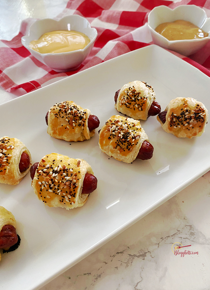 Everything Bagel Mini Pigs in a Blanket