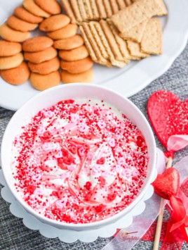 cookies and crackers to dip in cheesecake dip