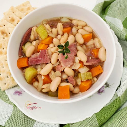 White bean deals soup with ham