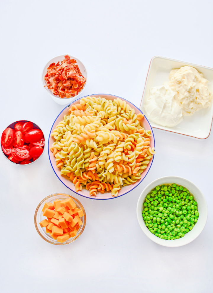 ingredients for blt macaroni salad