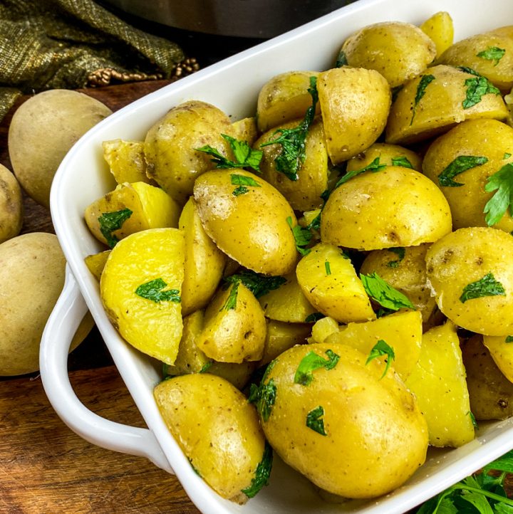 Easy Instant Pot Buttered Potatoes With Garlic And Parsley