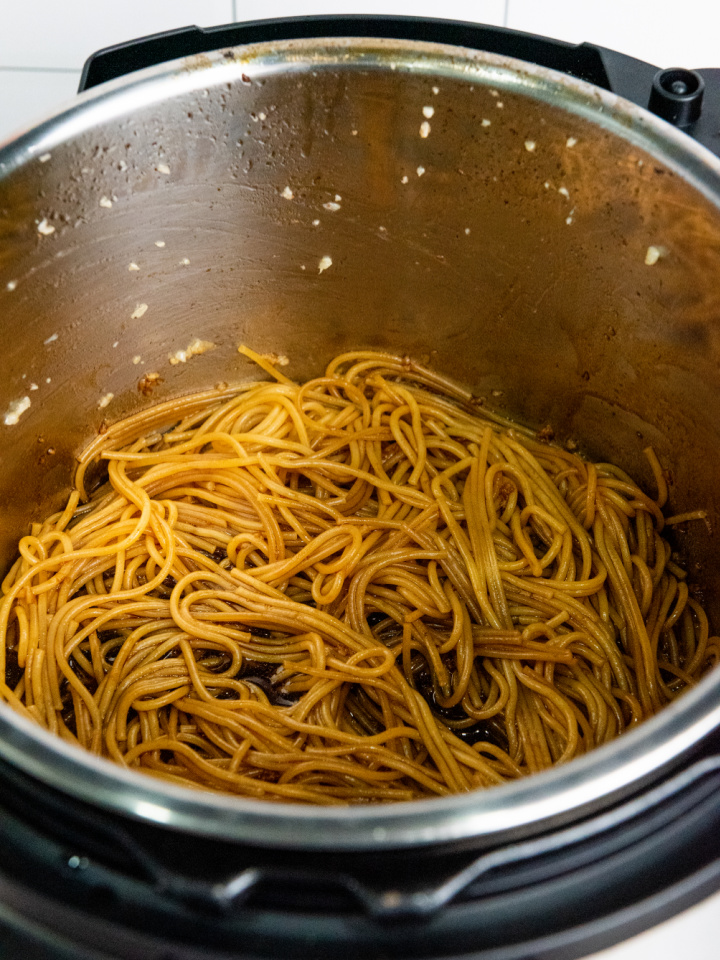 pasta cooked in instant pot for lo mein