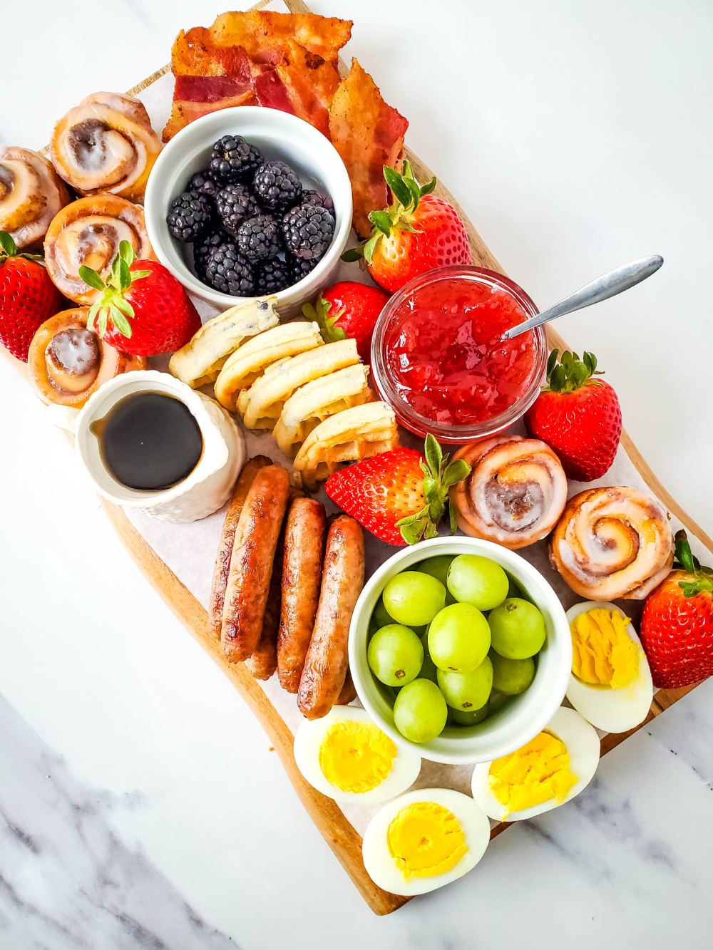 Easy Breakfast Charcuterie Board