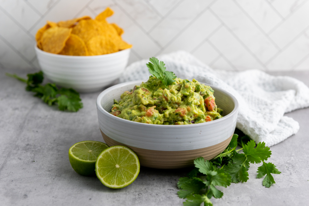 easy to make guacamole served with chips